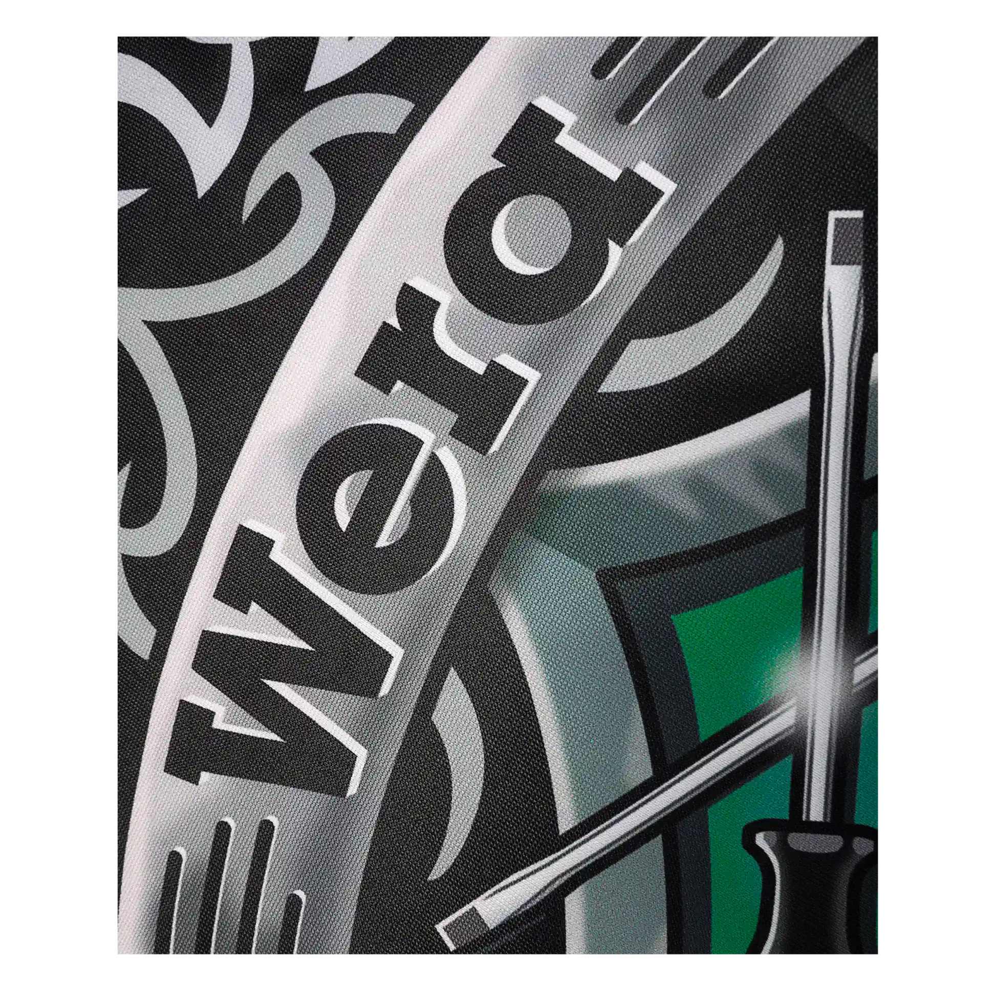 Wera Werkstattbanner mit Wera Schriftzug und Tool Rebels Wappen in Detailansicht